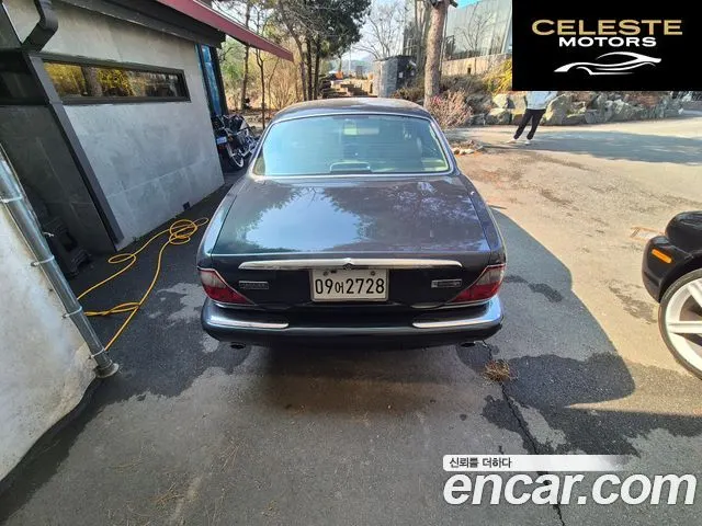 JAGUAR XJ-8 4.0 2001 — photo 5 sur 17