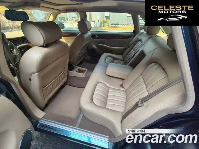 JAGUAR XJ-8 4.0 2001 — photo 6 sur 17