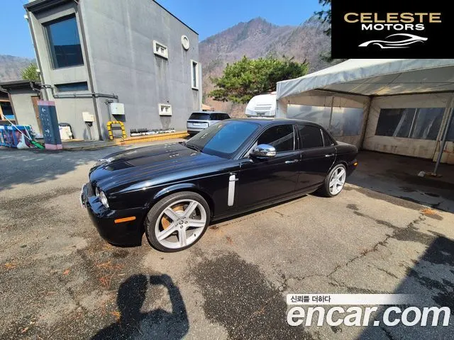 JAGUAR XJR 4.2 2010 — photo 2 sur 15