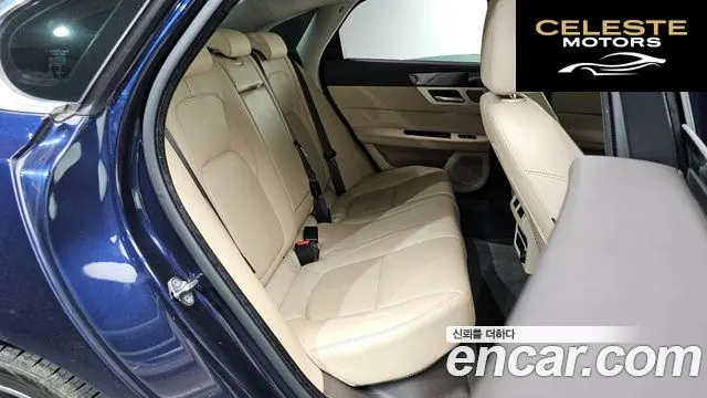 JAGUAR XF (X260) 20d 2018 — photo 12 sur 26