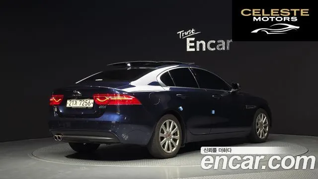 JAGUAR XE 20d AWD 2017 — photo 2 sur 20