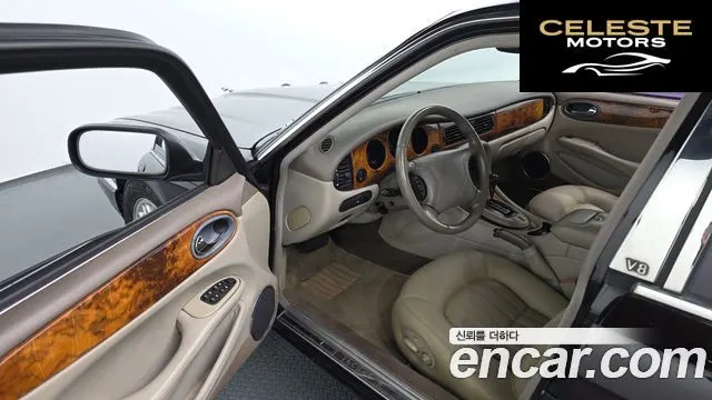 JAGUAR XJ-8 4.0 2000 — photo 10 sur 26