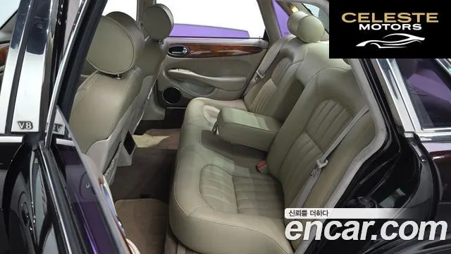 JAGUAR XJ-8 4.0 2000 — photo 11 sur 26