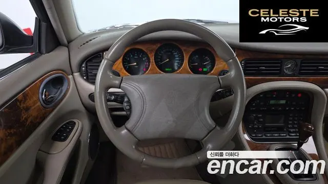 JAGUAR XJ-8 4.0 2000 — photo 15 sur 26