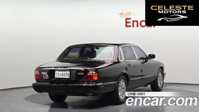 JAGUAR XJ-8 4.0 2000 — photo 2 sur 26