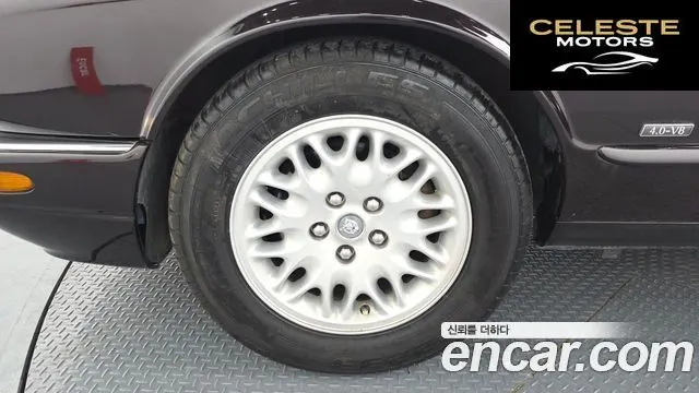 JAGUAR XJ-8 4.0 2000 — photo 5 sur 26