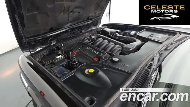 JAGUAR XJ-8 4.0 2000 — photo 6 sur 26