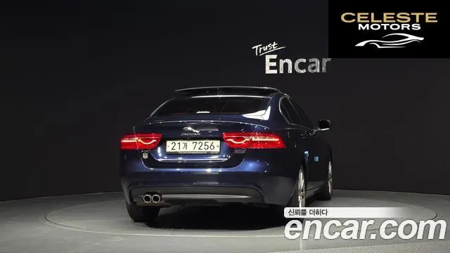 JAGUAR XE 20d AWD 2017 — photo 4 sur 20
