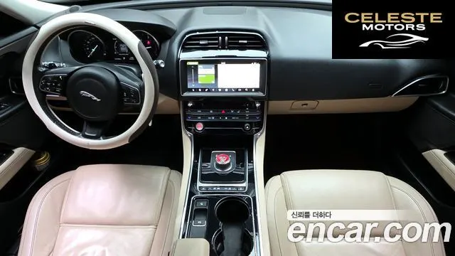 JAGUAR XE 20d AWD 2017 — photo 7 sur 20