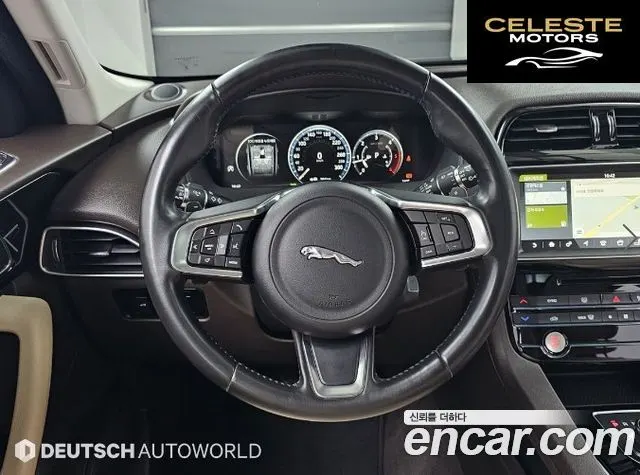 JAGUAR F-PACE 20d 2018 — photo 13 sur 26