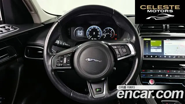 JAGUAR F-PACE 20d R-Sport 2017 — photo 13 sur 20