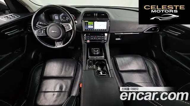 JAGUAR F-PACE 20d R-Sport 2017 — photo 7 sur 20