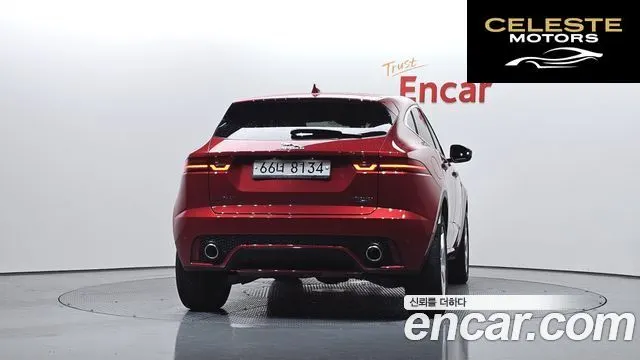 JAGUAR E-PACE P250 R-Dynamic SE 2018 — photo 4 sur 26