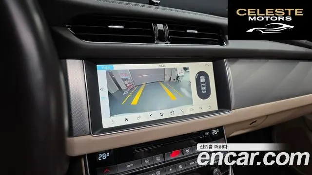 JAGUAR XF (X260) 25t 2017 — photo 14 sur 19