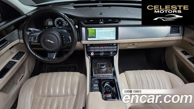 JAGUAR XF (X260) 25t 2017 — photo 7 sur 19