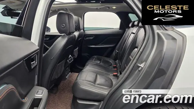 JAGUAR F-PACE 20d 2019 — photo 12 sur 20