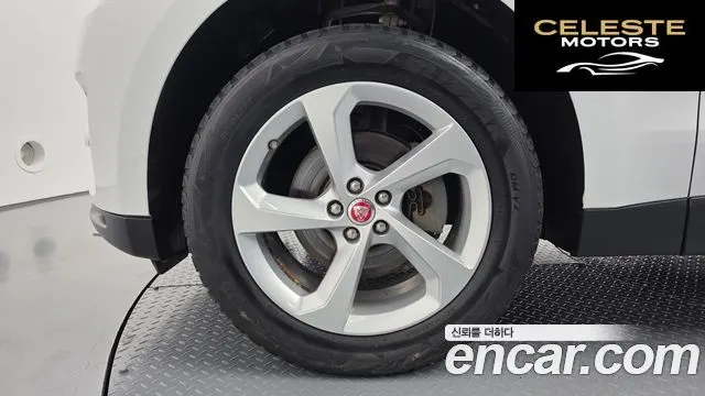 JAGUAR F-PACE 20d 2019 — photo 5 sur 20