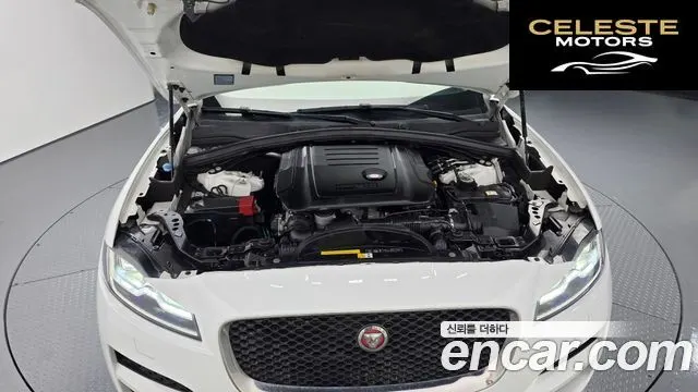 JAGUAR F-PACE 20d 2019 — photo 6 sur 20