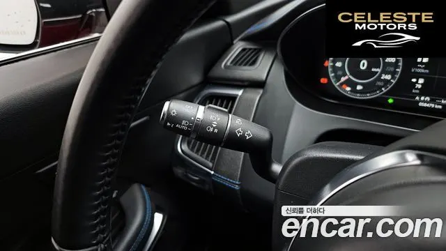 JAGUAR E-PACE P250 R-Dynamic SE 2018 — photo 16 sur 26