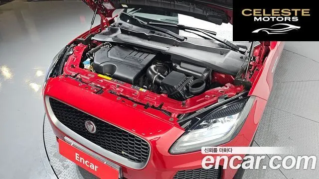JAGUAR E-PACE P250 R-Dynamic SE 2018 — photo 6 sur 26