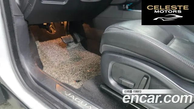 JAGUAR E-PACE P250 S 2018 — photo 18 sur 20