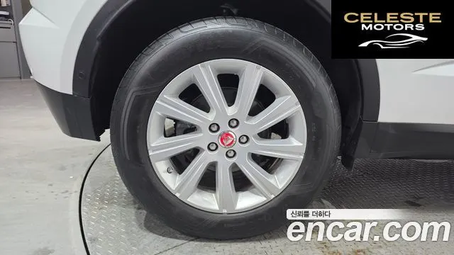 JAGUAR E-PACE P250 S 2018 — photo 5 sur 20