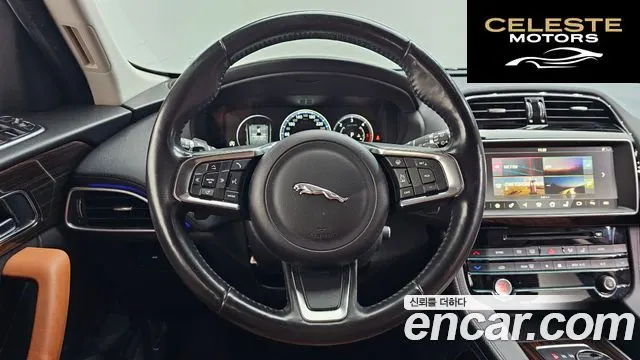 JAGUAR F-PACE 20d 2018 — photo 13 sur 20