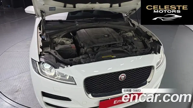 JAGUAR F-PACE 20d 2017 — photo 6 sur 20