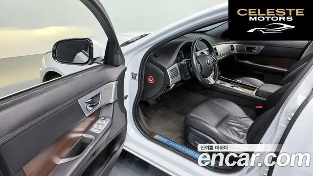 JAGUAR New XF 3.0D Luxury 2014 — photo 10 sur 20