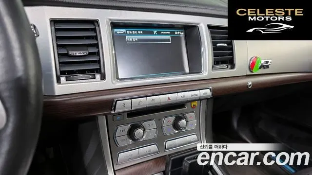 JAGUAR New XF 3.0D Luxury 2014 — photo 14 sur 20