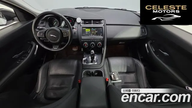JAGUAR E-PACE P250 S 2018 — photo 7 sur 20