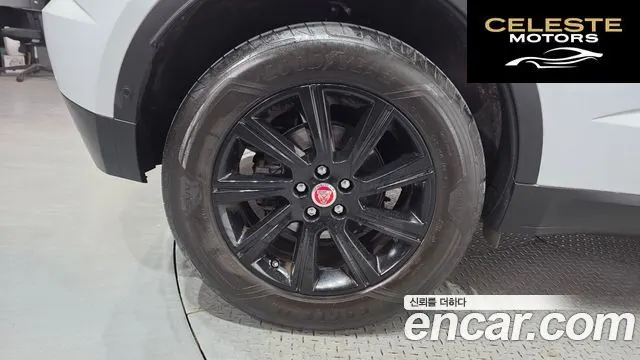 JAGUAR E-PACE P250 S 2018 — photo 5 sur 20