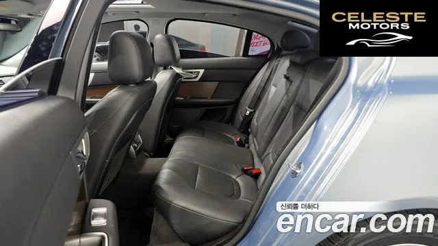 JAGUAR New XF 2.2p. Luxury 2014 — photo 11 sur 20