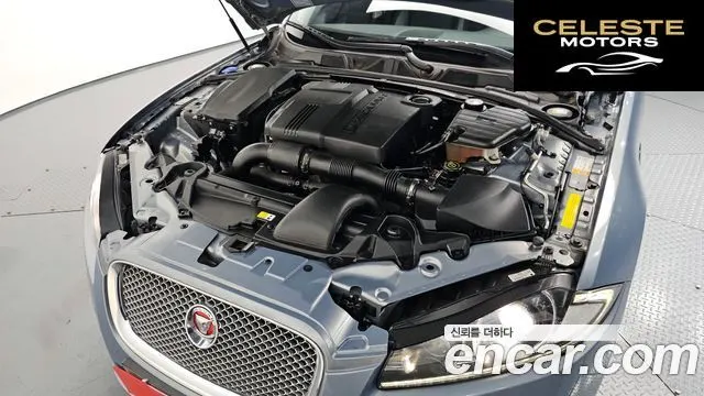 JAGUAR New XF 2.2p. Luxury 2014 — photo 6 sur 20
