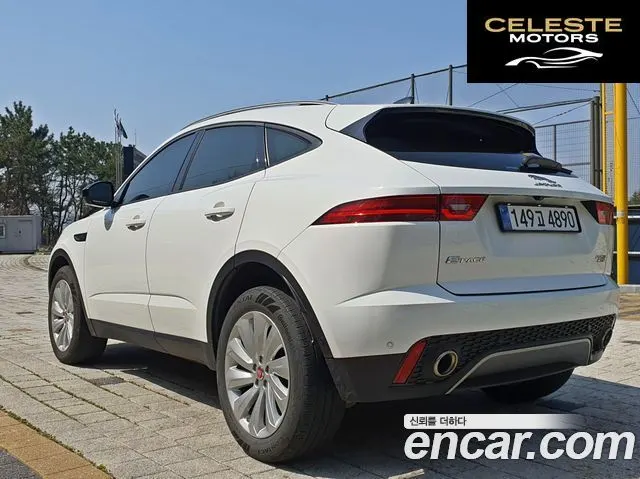 JAGUAR E-PACE P250 SE 2020 — photo 2 sur 17