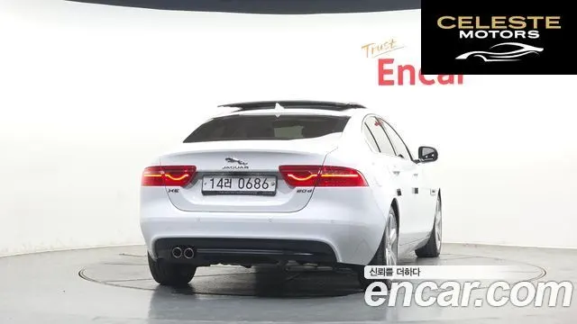 JAGUAR XE 20d 2016 — photo 4 sur 26