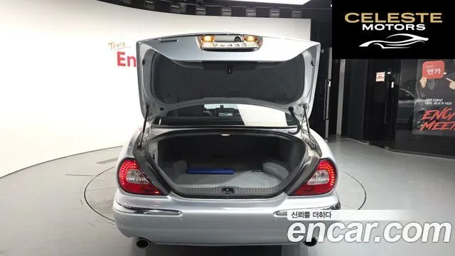 JAGUAR XJ-8 3.5 2006 — photo 20 sur 20