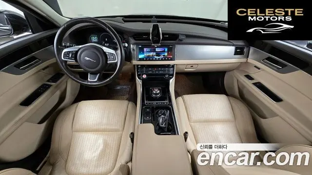 JAGUAR XF (X260) 20d AWD 2017 — photo 7 sur 20