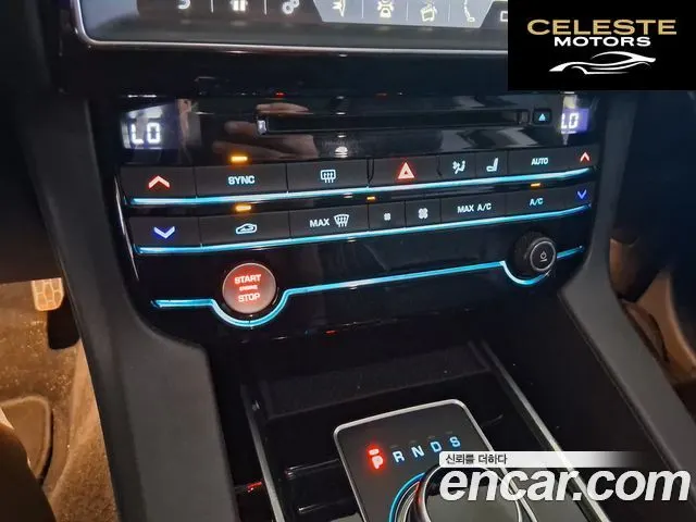 JAGUAR F-PACE 20d 2018 — photo 10 sur 17