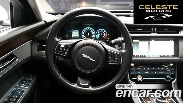 JAGUAR XF (X260) 20d AWD 2017 — photo 13 sur 20