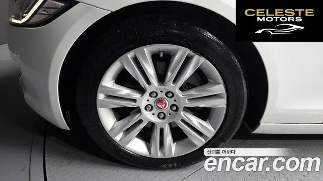 JAGUAR XF (X260) 20d AWD 2017 — photo 5 sur 20