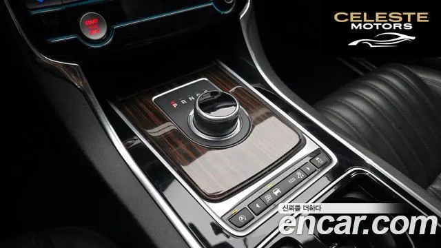 JAGUAR XF (X260) 20d AWD 2017 — photo 9 sur 20