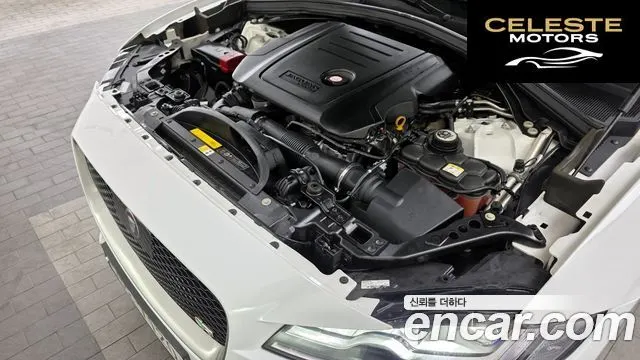 JAGUAR F-PACE 20d R-Sport 2019 — photo 6 sur 26