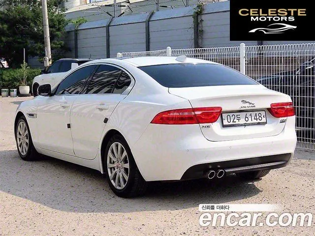 JAGUAR XE 20d AWD 2017 — photo 2 sur 26