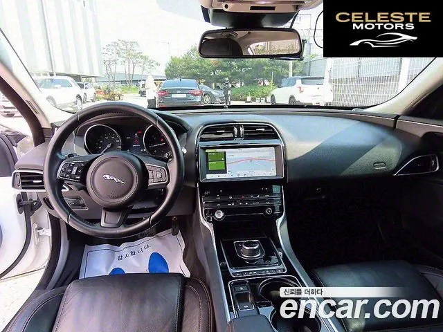 JAGUAR XE 20d AWD 2017 — photo 24 sur 26