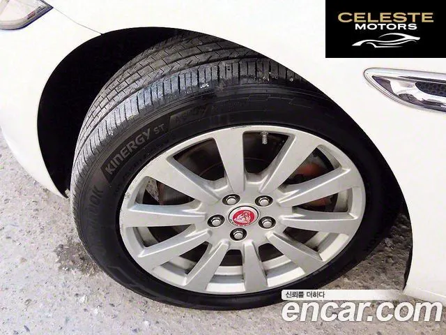JAGUAR XE 20d AWD 2017 — photo 5 sur 26