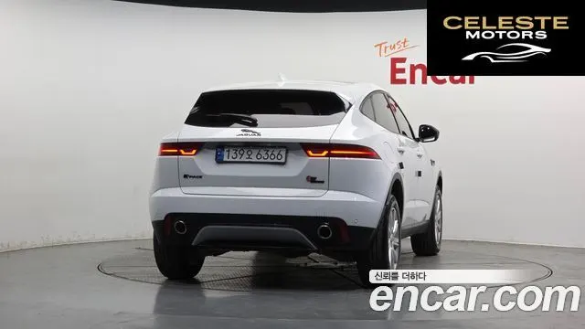 JAGUAR E-PACE P250 S 2018 — photo 4 sur 20