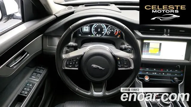 JAGUAR XF (X260) 25t 2018 — photo 13 sur 20