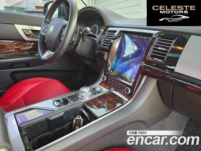 JAGUAR New XF 5.0 Premium 2012 — photo 10 sur 26