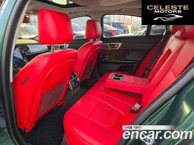 JAGUAR New XF 5.0 Premium 2012 — photo 12 sur 26